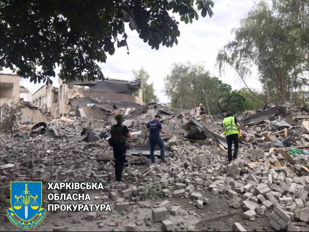 При ракетном ударе в жилой дом в центре Харькова ранена женщина – прокуратура