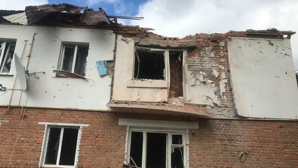 Внаслідок артобстрілу Золочева на Харківщині пошкоджені будинки та газомережа