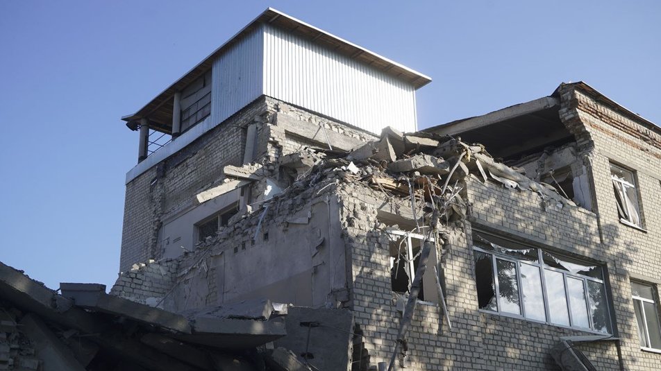 Еще одна харьковская школа превратилась в руины в результате вражеских обстрелов 