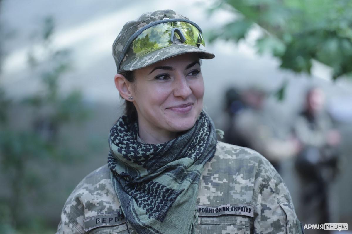 «Як — тільки хлопців? А я..?» — акторка родом із Харківщини розповіла про свій шлях у ряди ТрО