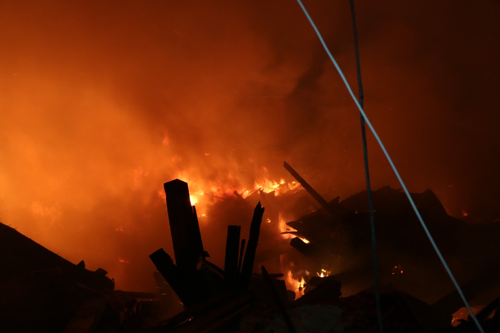 Огонь в харьковском училище охватил 2500 квадратных метров