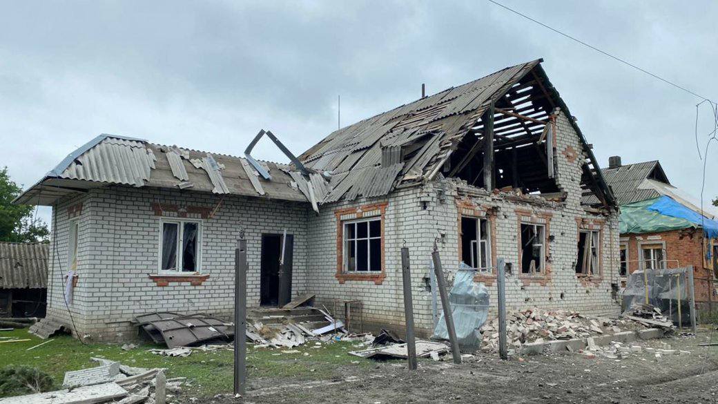Окупанти вкотре обстріляли Золочів: загинула літня жінка