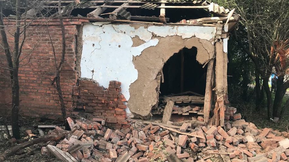 Внаслідок артобстрілу Золочева на Харківщині пошкоджені будинки та газомережа