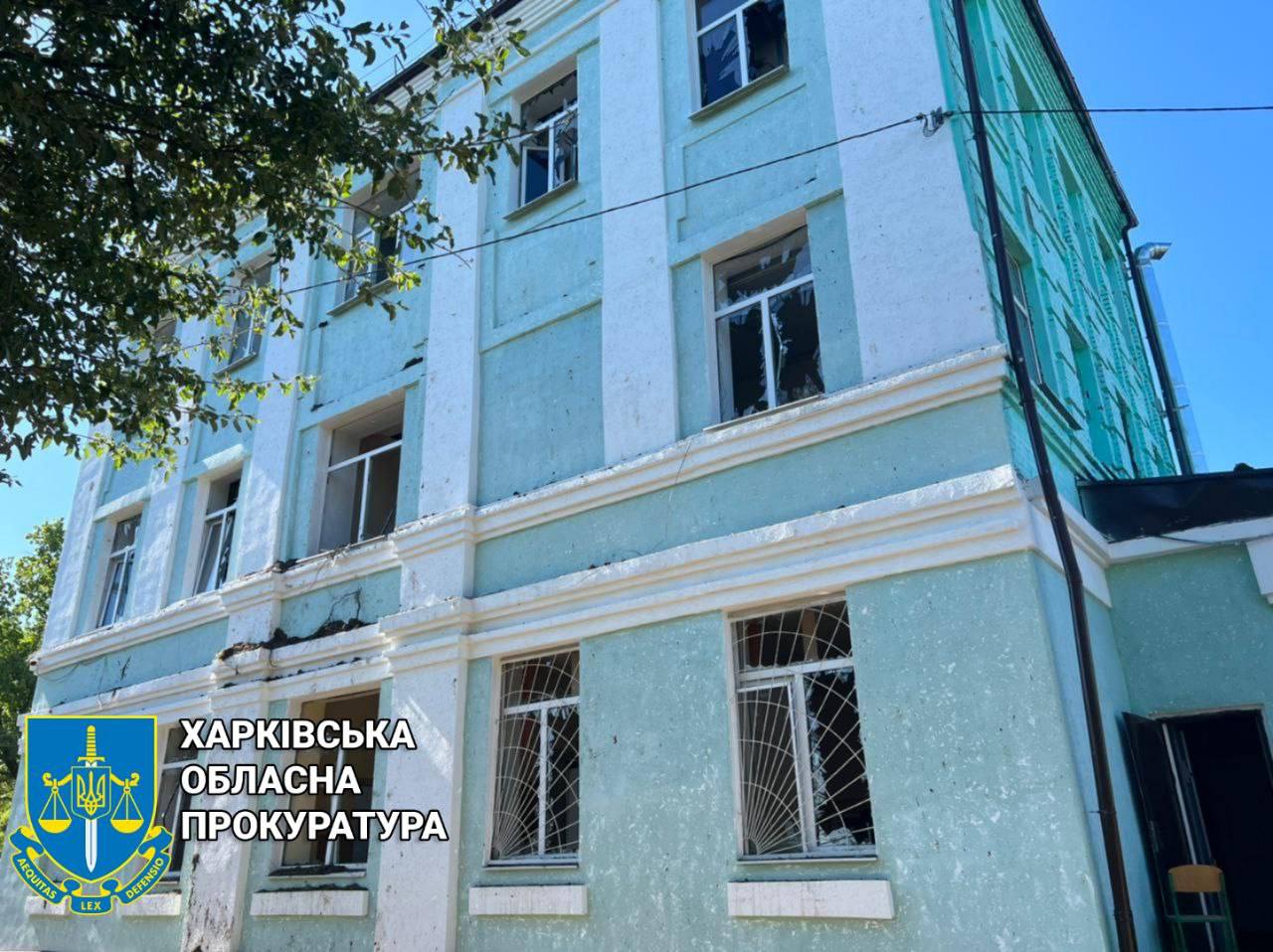 Утром враг нанес ракетный удар по Новобаварскому району Харькова, ранена 54-летняя женщина