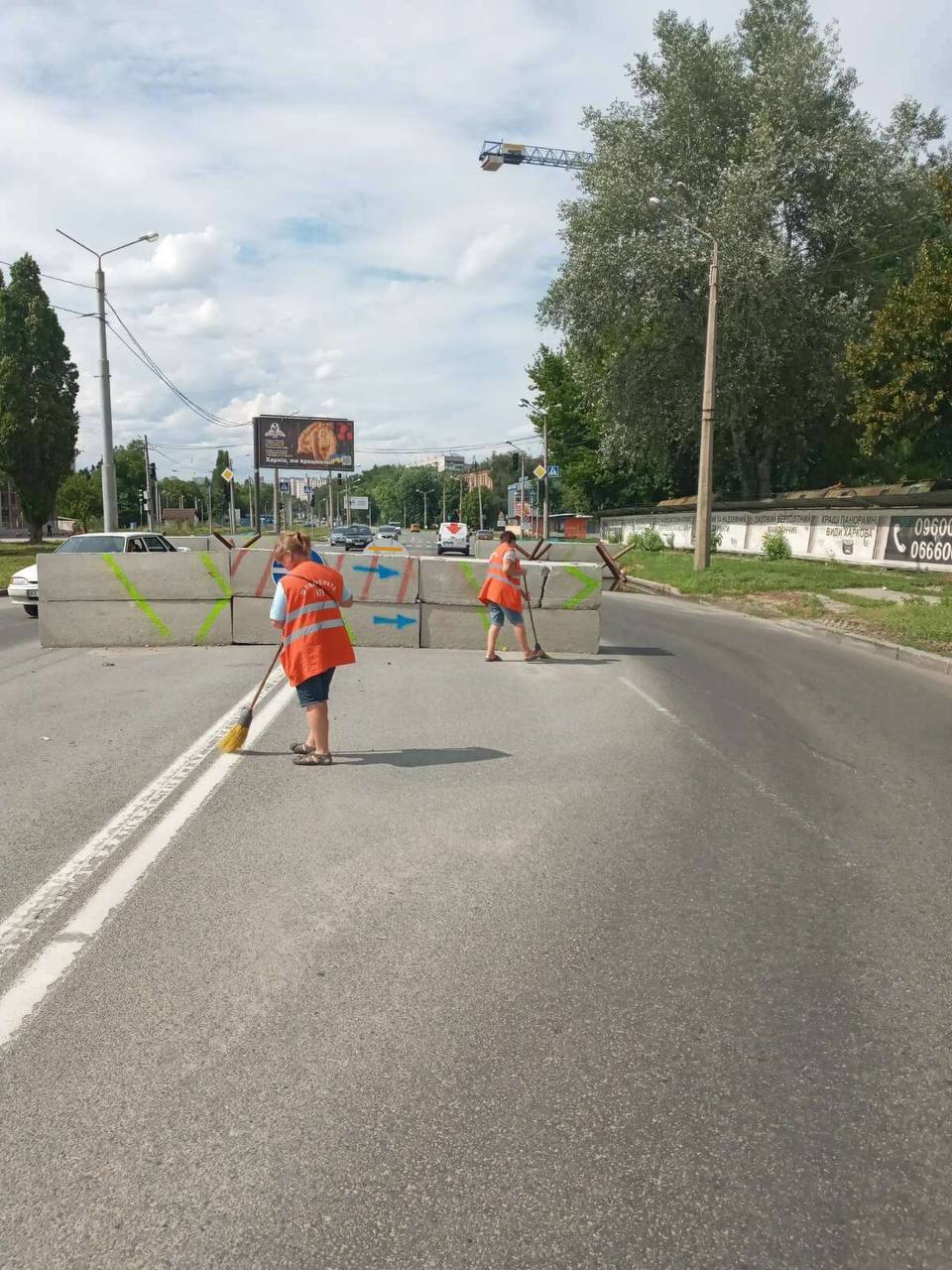 В Харькове приводят в порядок автомагистрали