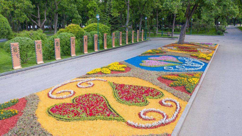 Квіти у Харкові: мерії пропонують висаджувати лише багаторічні