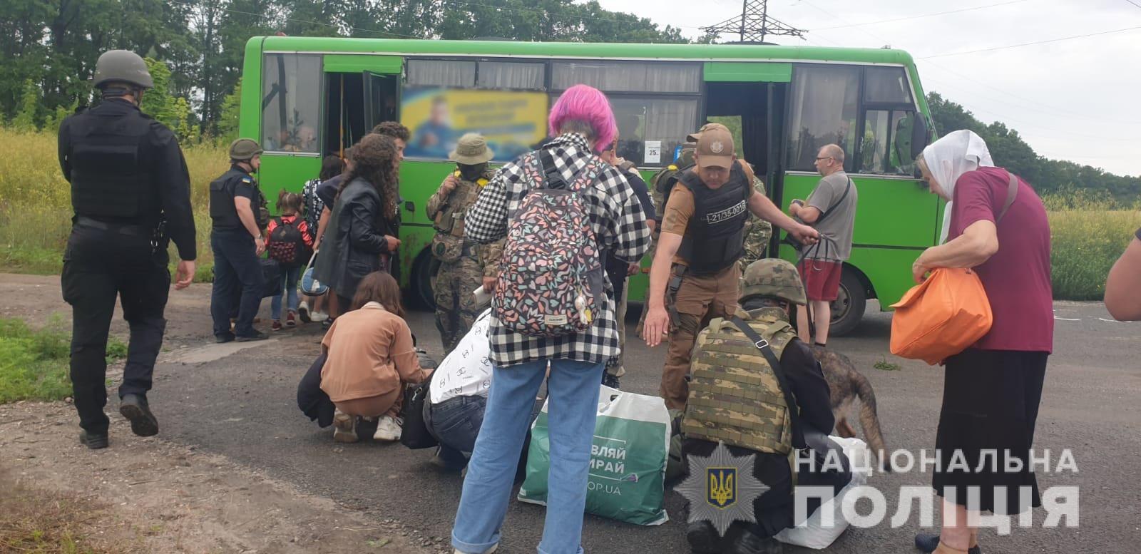 Евакуйовані з окупованих територій на Харківщині