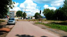 Військові РФ вдарили ракетою по фермі в окупованій Боровій і переконують місцевих, що це ЗСУ