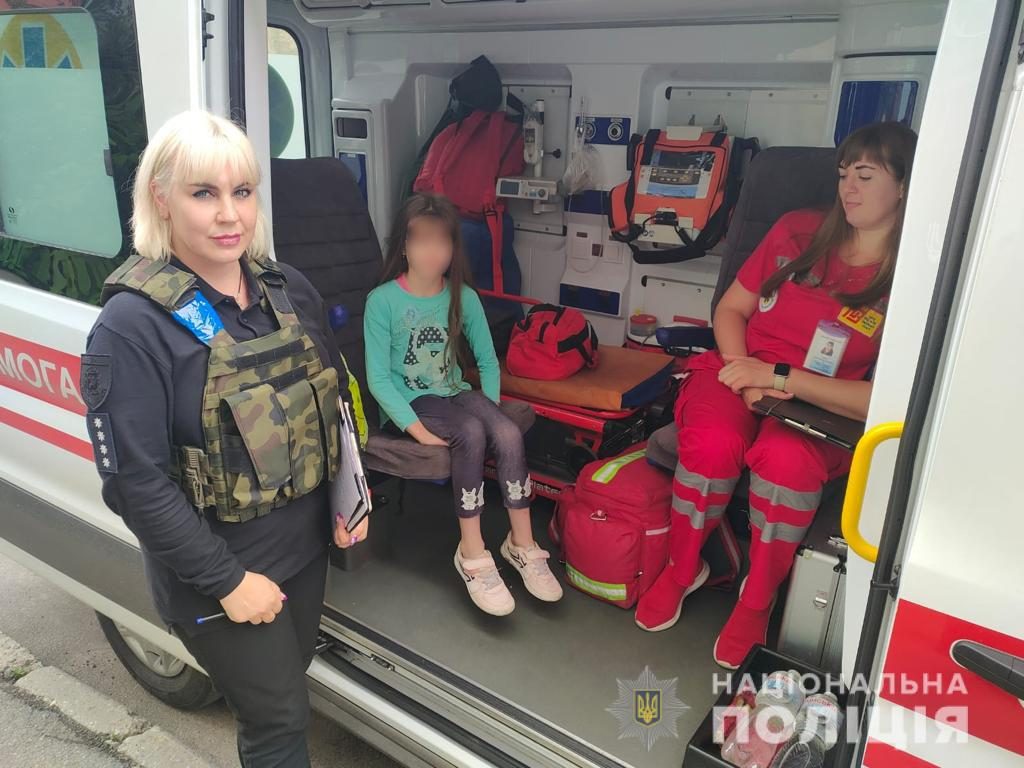 Пьяная мать избивала 9-летнюю дочь на детской площадке в Харькове