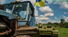 Несокрушимые тракторные войска. Синегубов поздравил аграриев Харьковщины