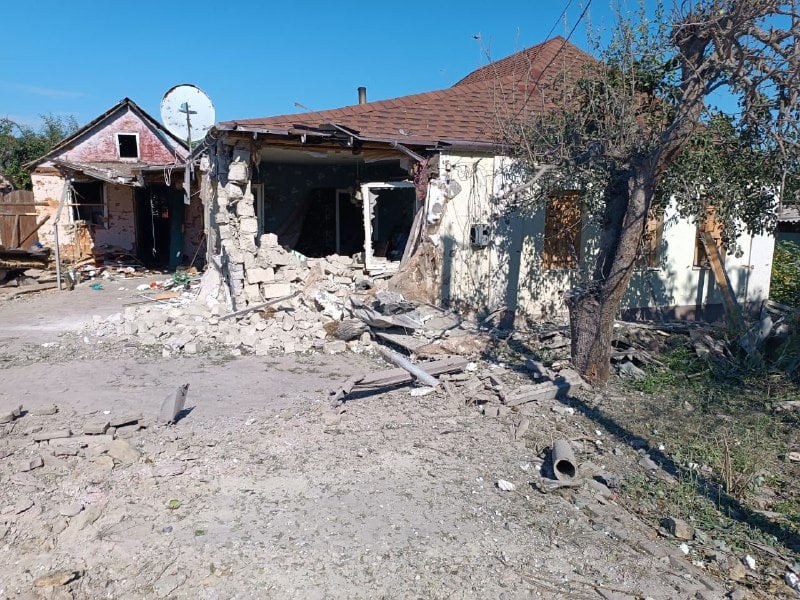 Армия РФ уничтожила дом на Золочевщине прямым попаданием (фото)