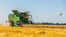 На Харьковщине собрали более 800 тысяч тонн зерна