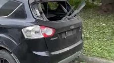 Утренние взрывы в Харькове: снаряд прилетел во двор жилого дома (видео)