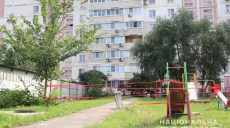 Обломки РСЗО «Смерч» обнаружены на детской площадке в Харькове (фото)