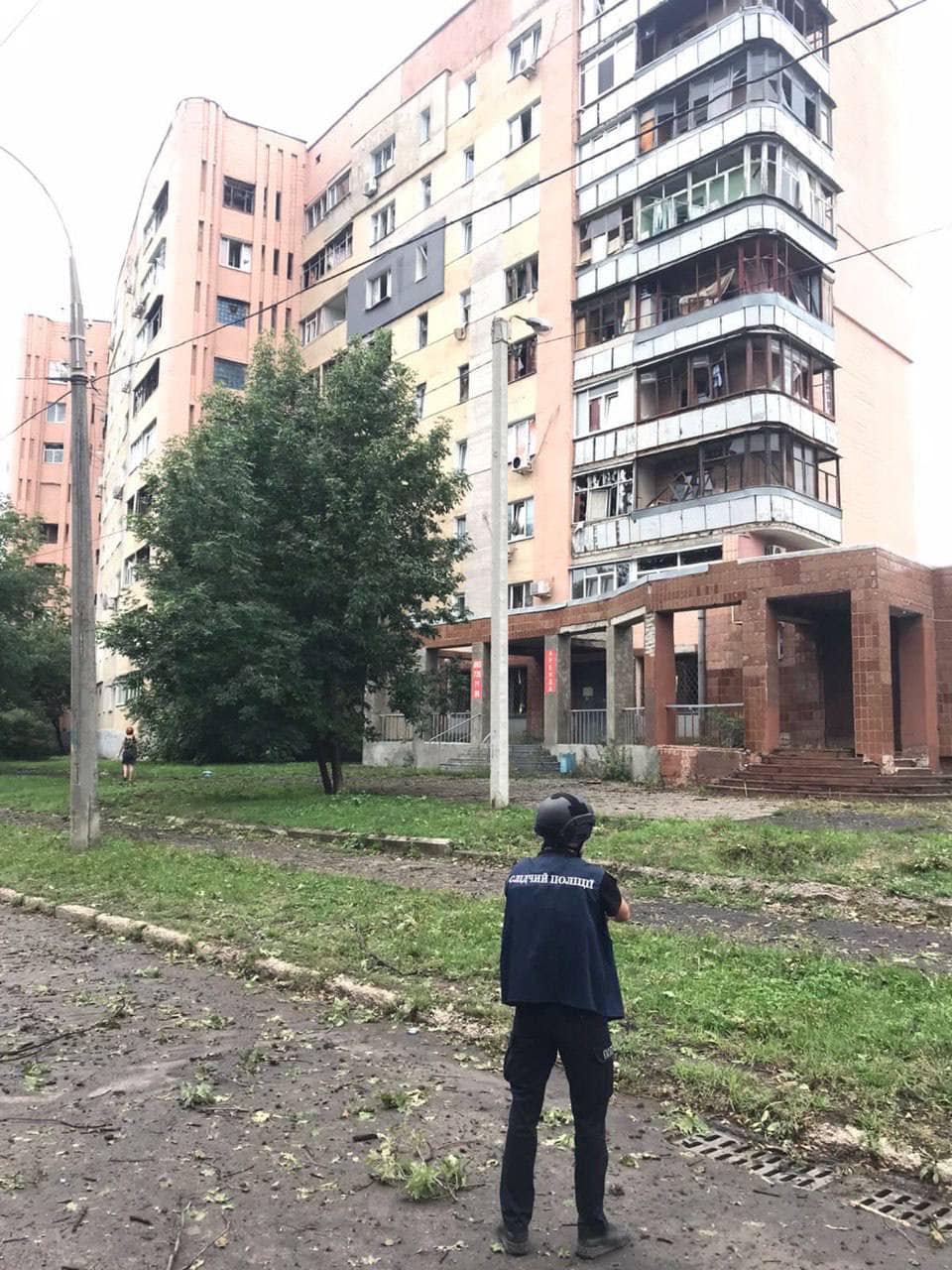 Дом в Харькове после обстрела 13 августа