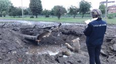 Во время ночного обстрела Харькова ранена женщина — полиция (фото)