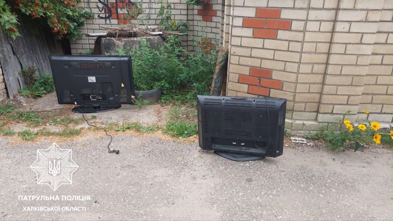 Телевизоры вор нес в ломбард в Харькове