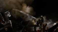 Первые минуты после ракетного удара по общежитию в Харькове (видео)