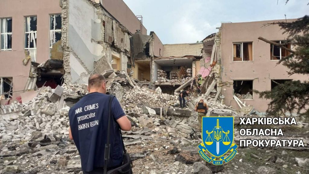 Последствия ночных «прилетов» в Харьков: разрушены корпуса одного из вузов (фото)