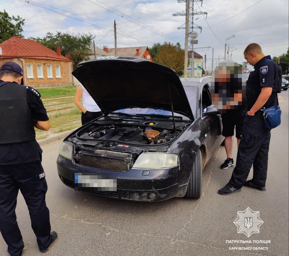 В Харькове патрульные поймали водителя с поддельными документами на машину