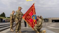 Залужный вручил боевой флаг харьковским теробороновцам (видео)