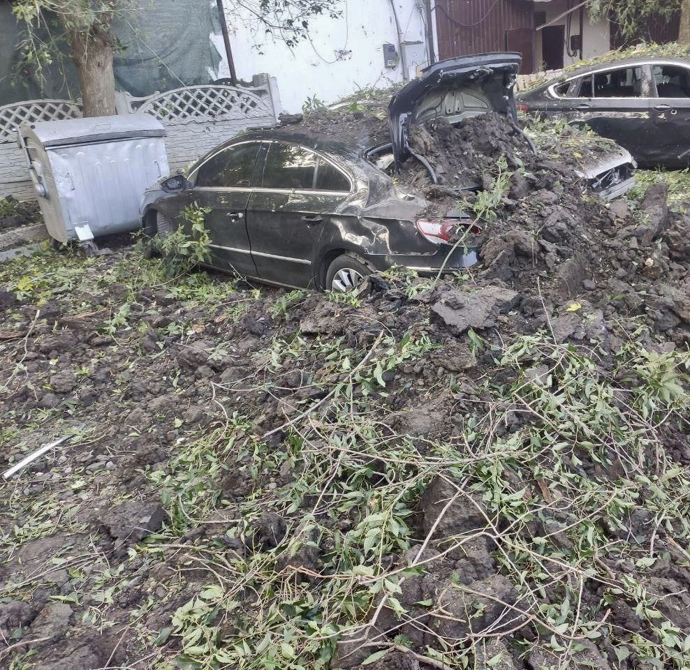 В результате обстрела Харькова погибла 52-летняя женщина, еще одному человеку была оказана помощь на месте