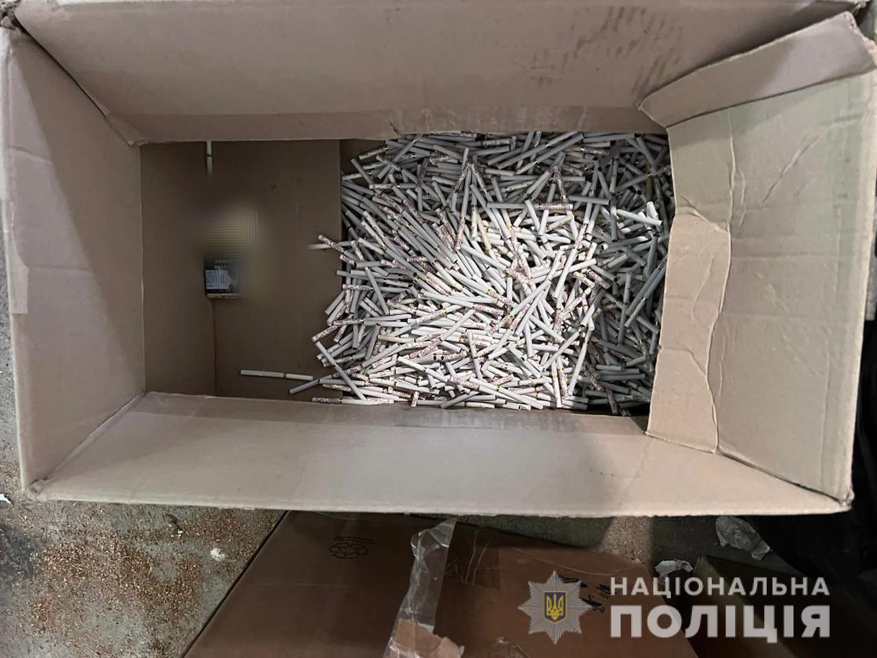 В Харькове обнаружили нелегальный цех по производству сигарет