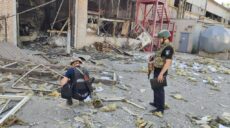 На Харьковщине оккупанты разрушили за сутки несколько жилых домов, предприятий и корпус вуза