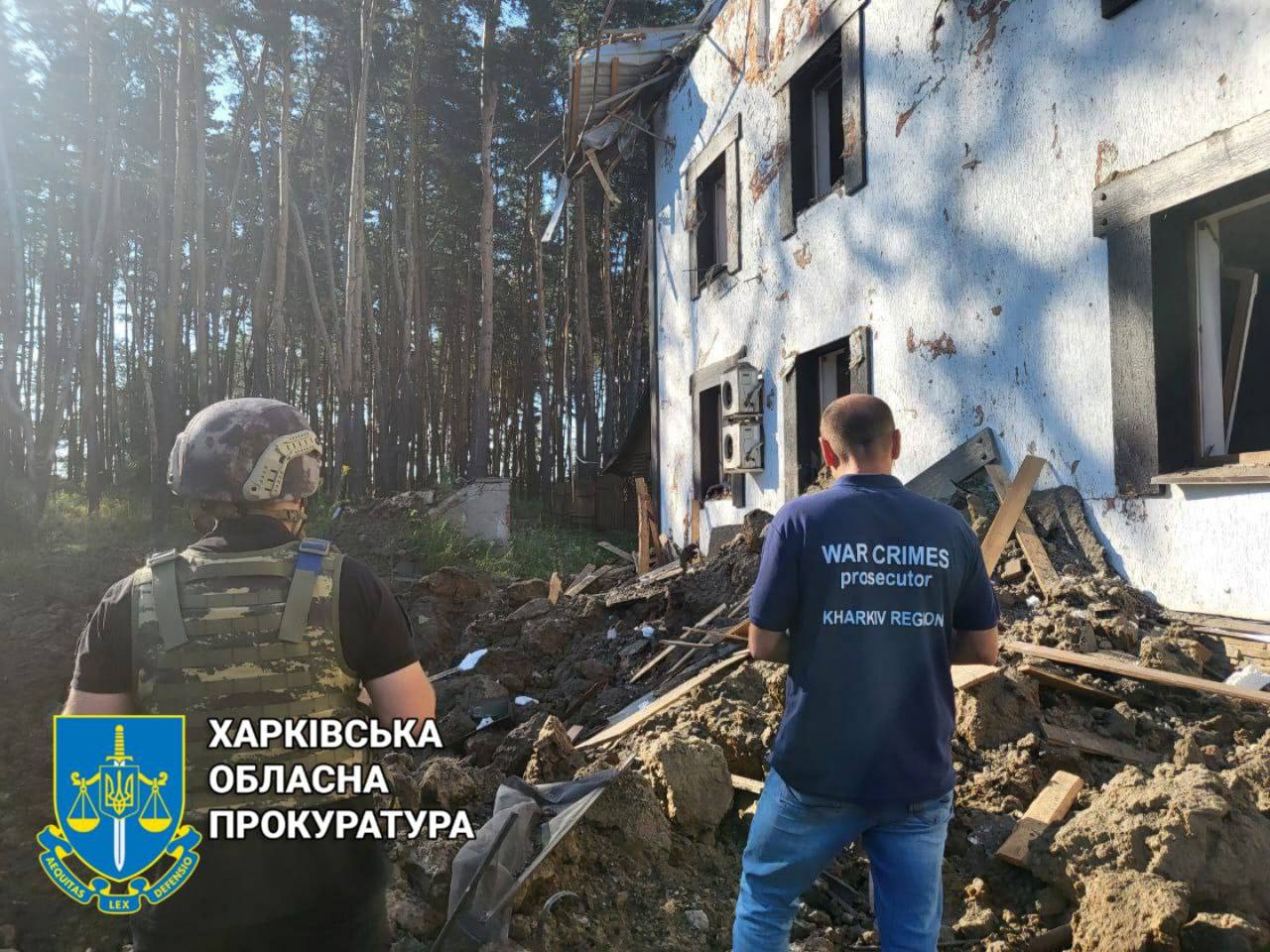 В прокуратуре показали последствия ночного обстрела Харькова (фото)