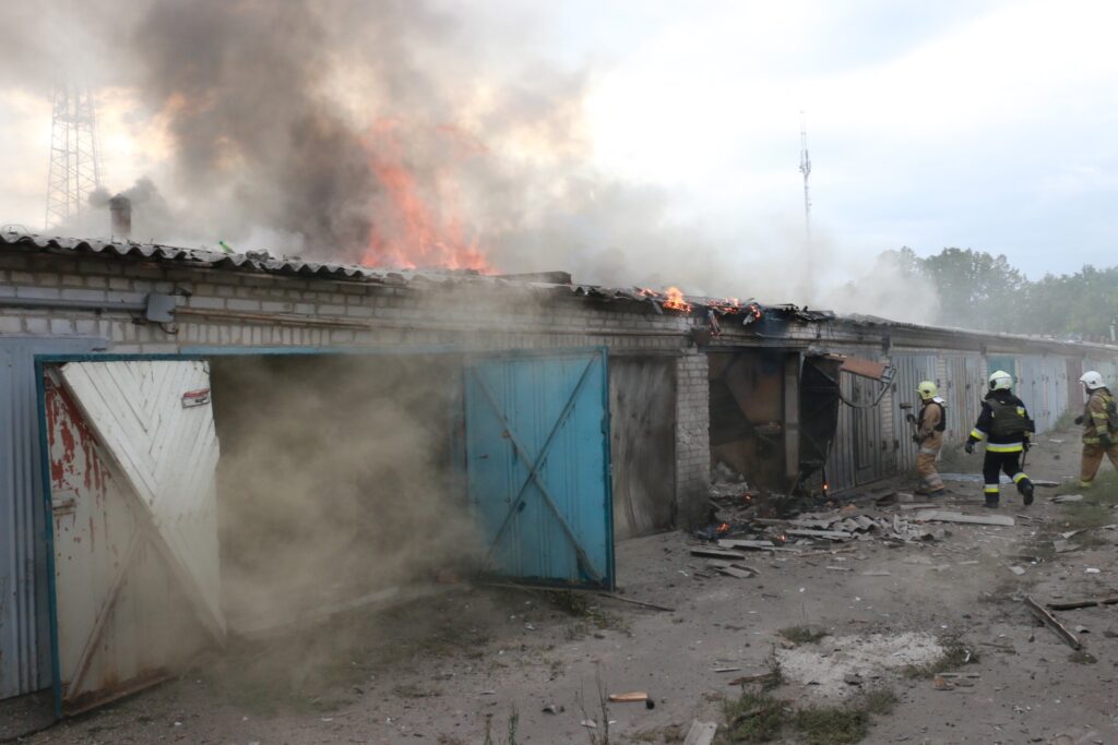 Обстрел Салтовки: повреждены дома, критическая и транспортная инфраструктуры