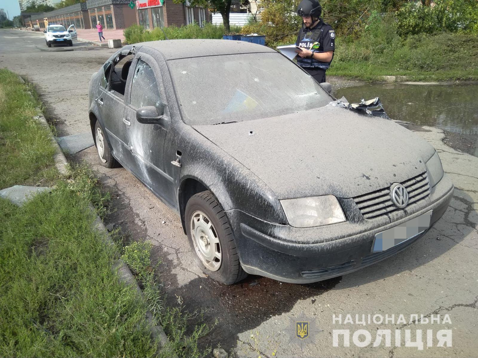 Машина на Салтовке в Харькове после обстрела