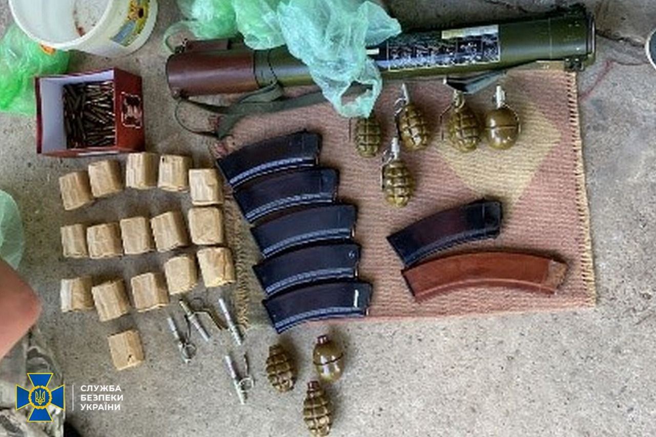 В Харькове СБУ отобрала оружие у российских коллаборантов