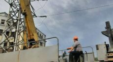 Российский обстрел повредил высоковольтную линию в Харькове (фото)