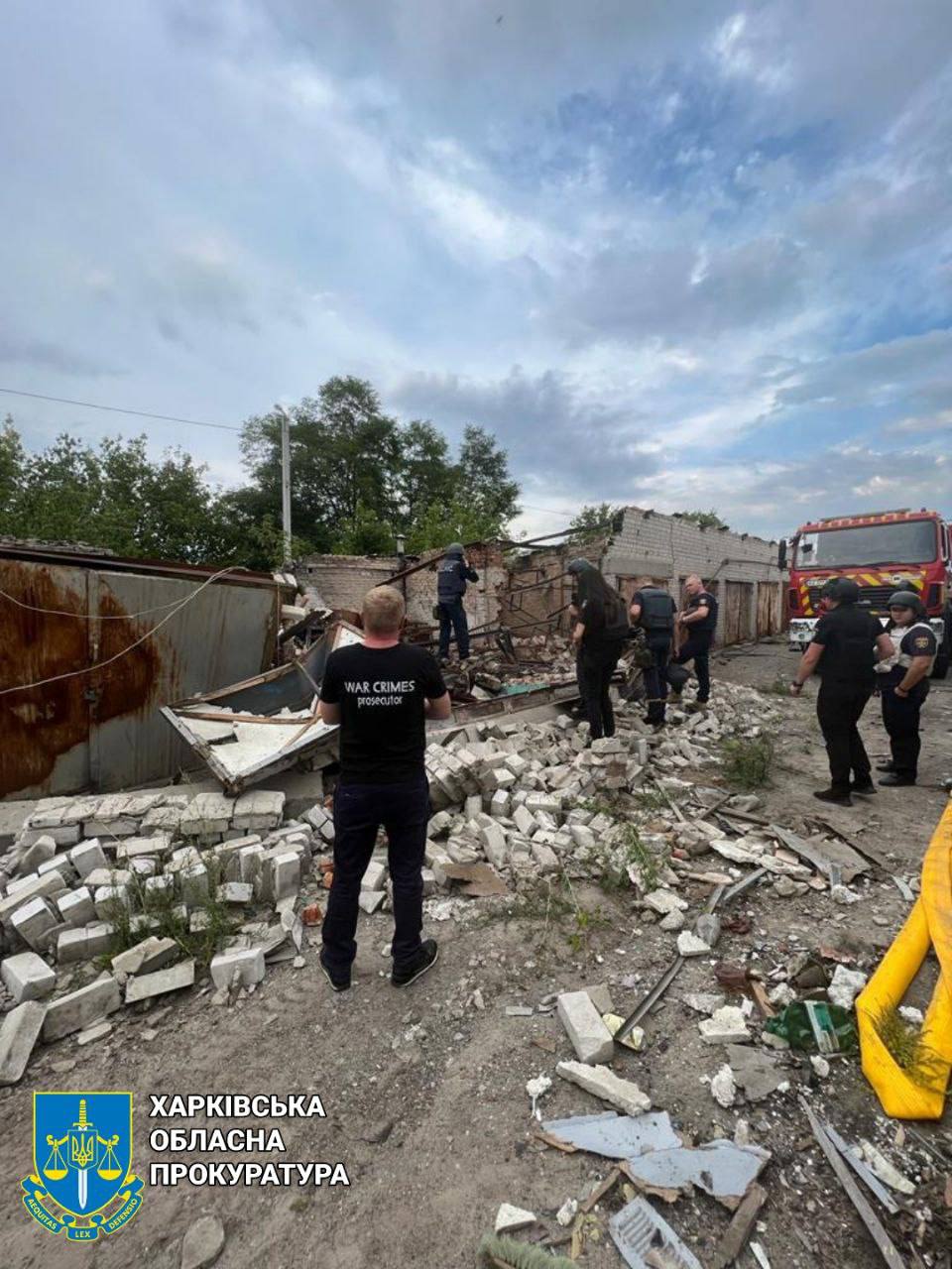 Прокуроры на месте обстрела Харькова 16 августа