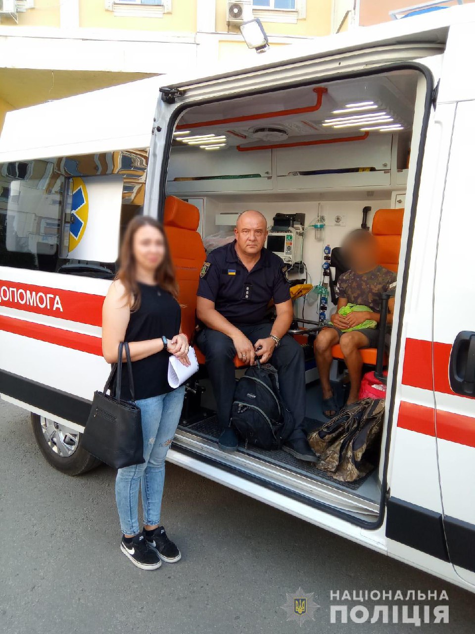 Полицейские отвезли ребенка, избитого матерью на Харьковщине, в больницу