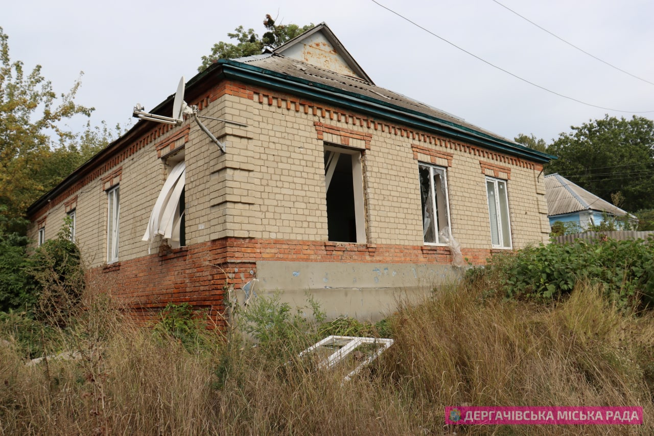 Последствия обстрела Дергачей 26 августа 3 фото