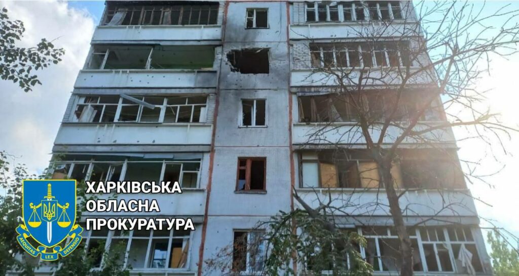 Дневной обстрел Харькова: разрушена квартира на Северной Салтовке (фото)
