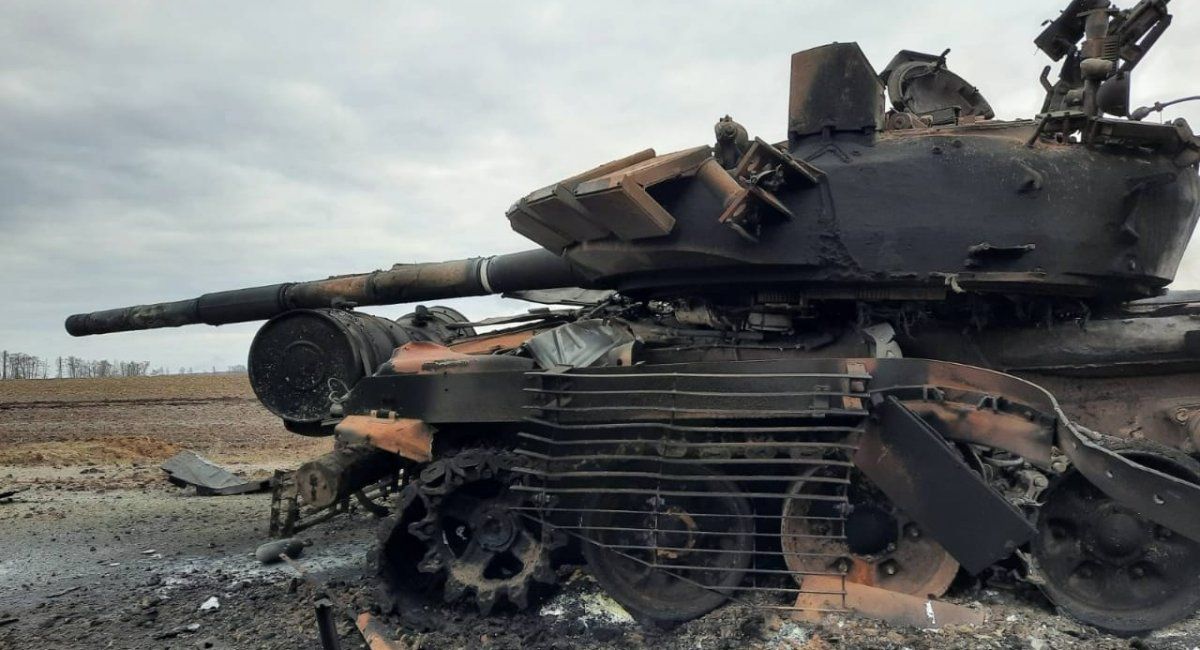 Втікаючи з Харківщини, окупанти залишили понад 200 одиниць військової техніки