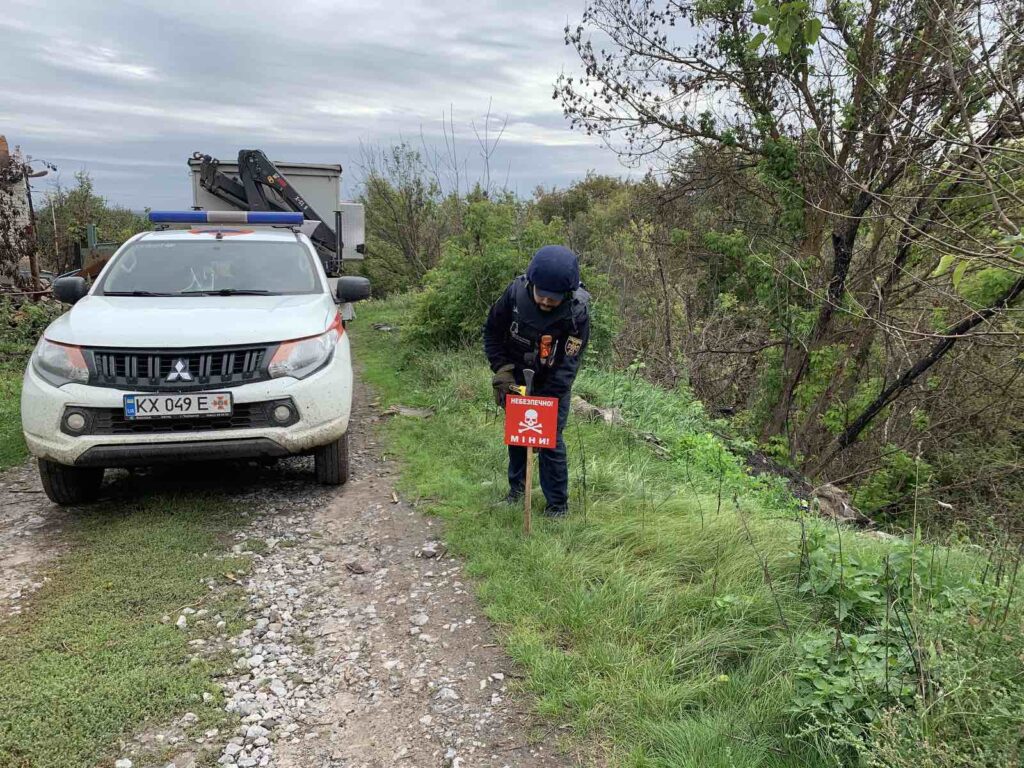 У дворі жителя Харківщини прогримів вибух: чоловік залишився без стопи