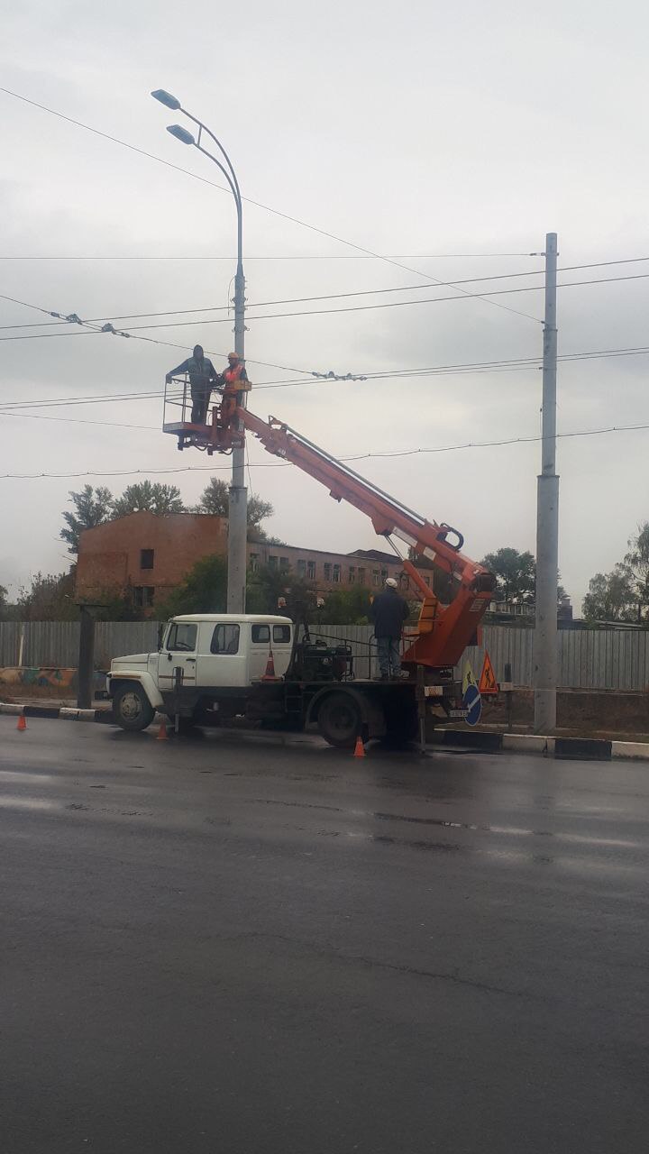 У Харкові продовжують відновлювати транспортну інфраструктуру