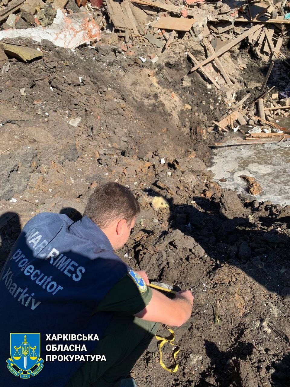Окупанти завдали ракетного удару по Індустріальному району Харкова, загинула жінка