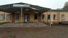 Ракетные удары по Золочеву: разрушен местный лицей (фото)