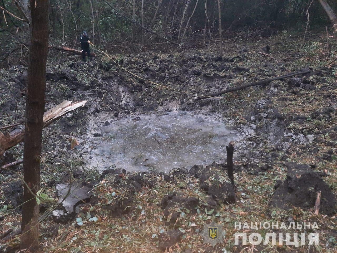 Ночной «прилет» в Харьков: на месте удара огромная воронка (фото)