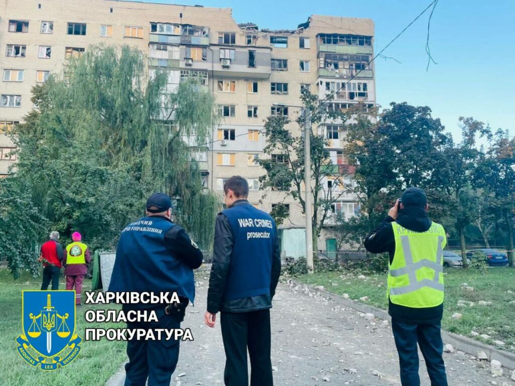 Обстріляли з РСЗВ “Смерч”: наслідки нічного “прильоту” у Харків (фото)