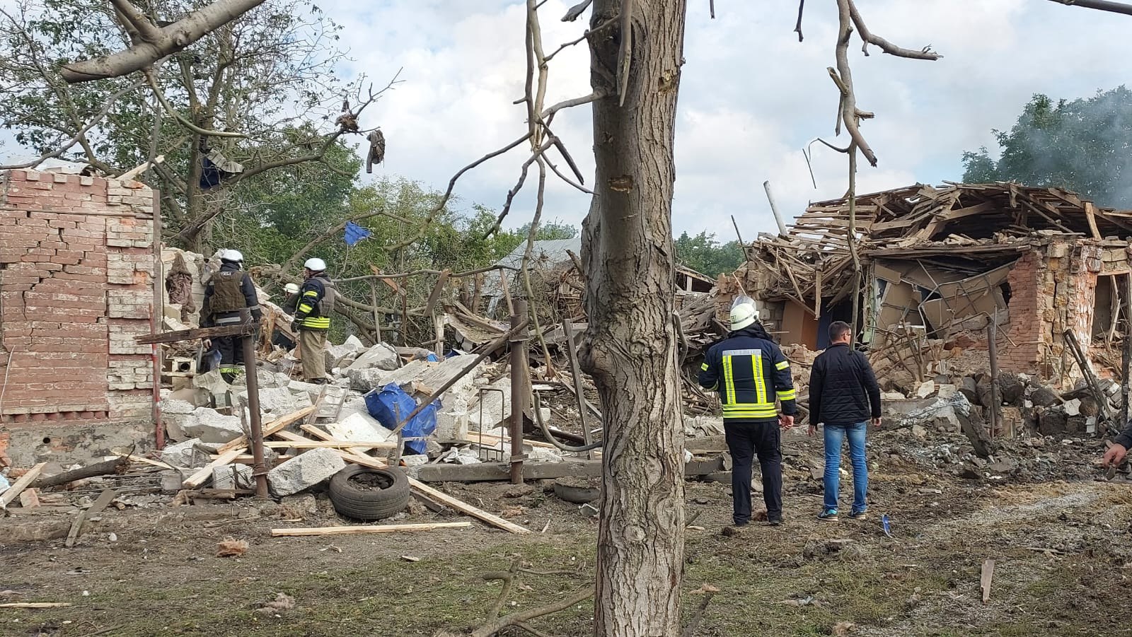 Наслідки масованого обстрілу Харківщини фіксують правоохоронці