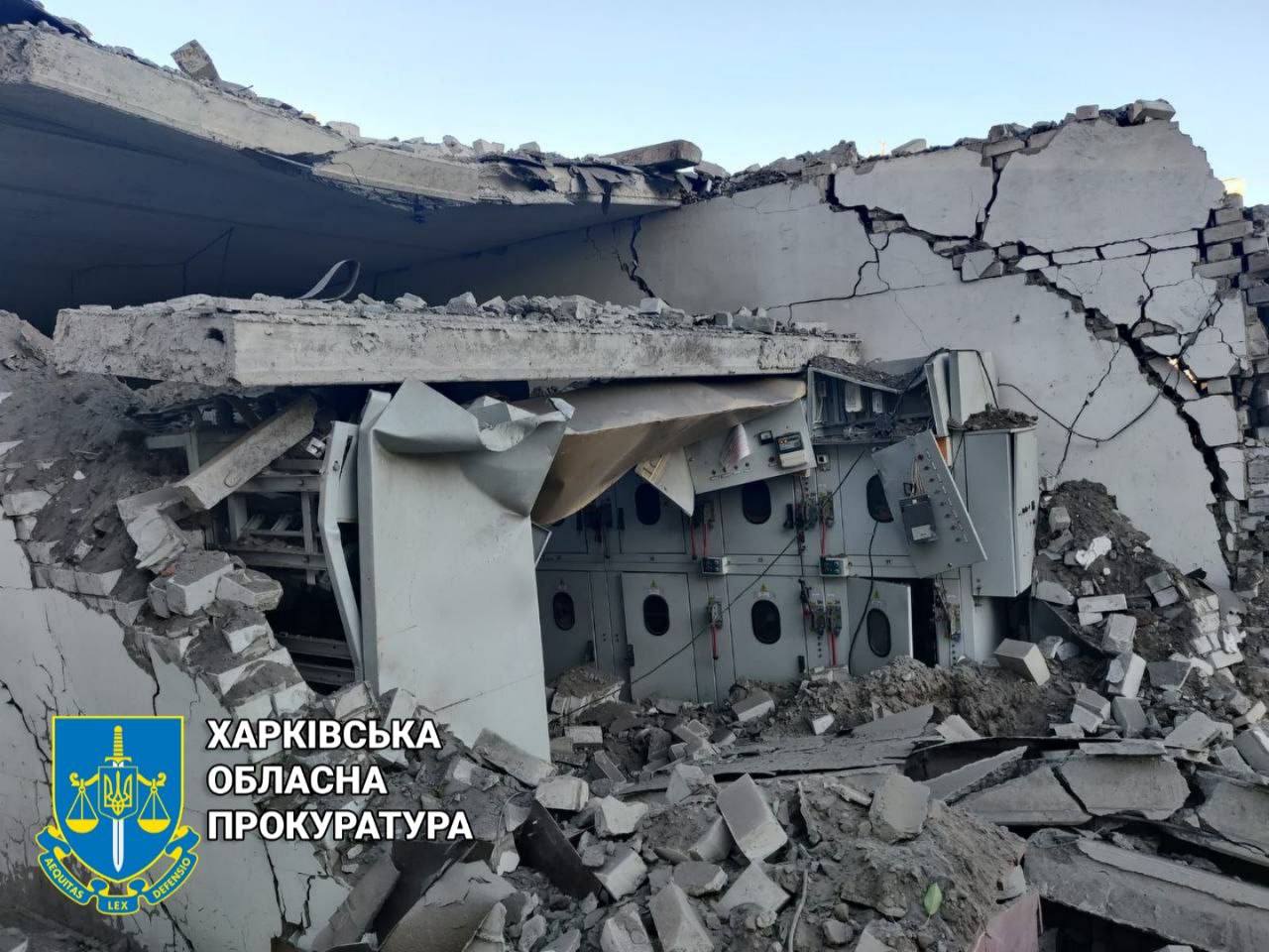 Последствия ночного «прилета» в Харькове показали в прокуратуре (фото)