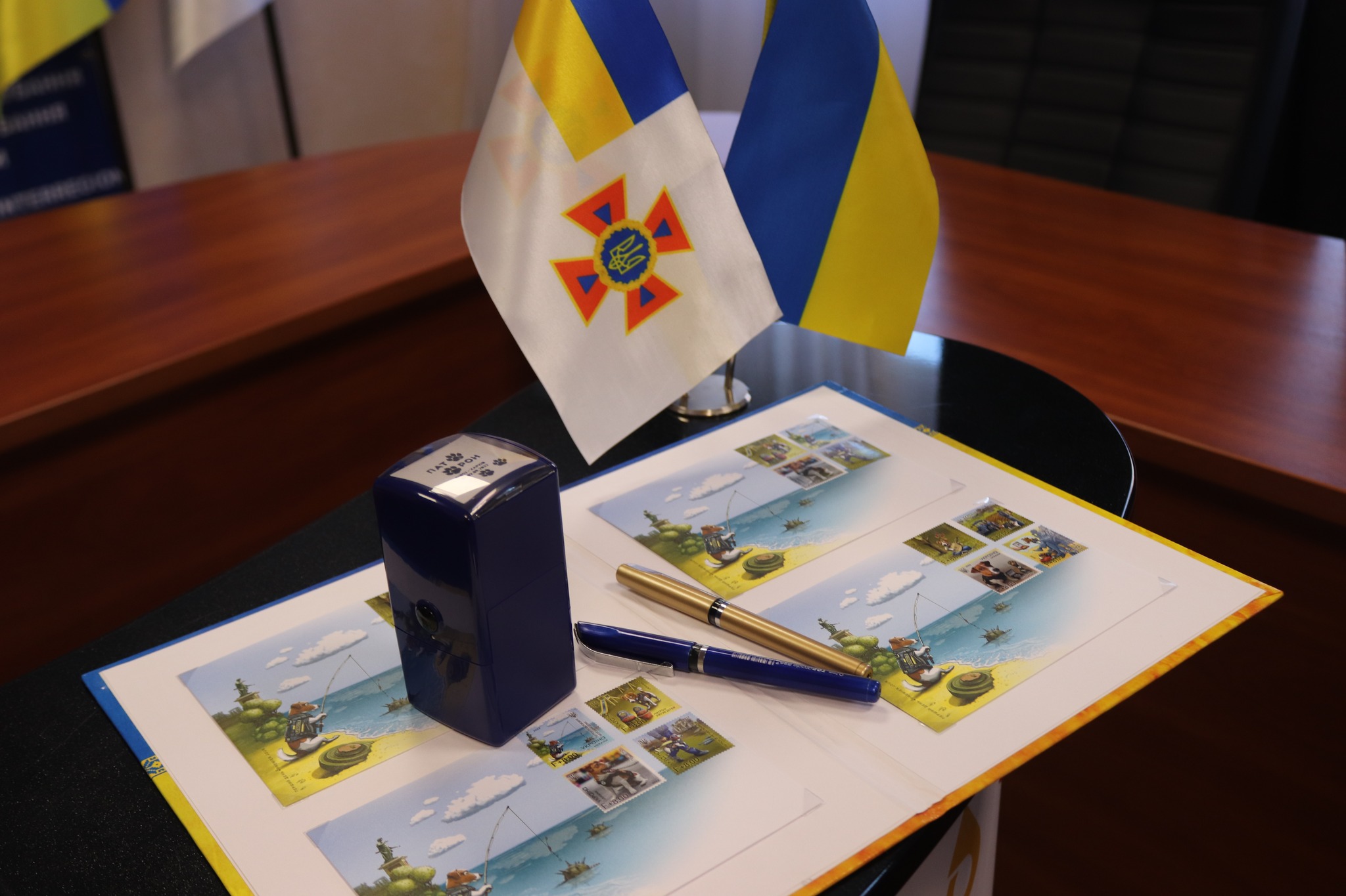 В Харькове погасили марку Пес Патрон, посвященную разминированию