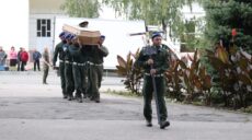 На Харківщині попрощалися із захисником Маріуполя (фото)