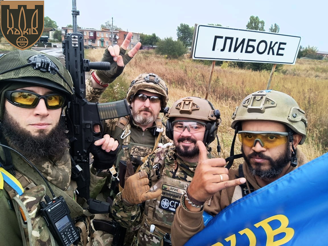 Воины теробороны в Глубоком на Харьковщине после освобождения