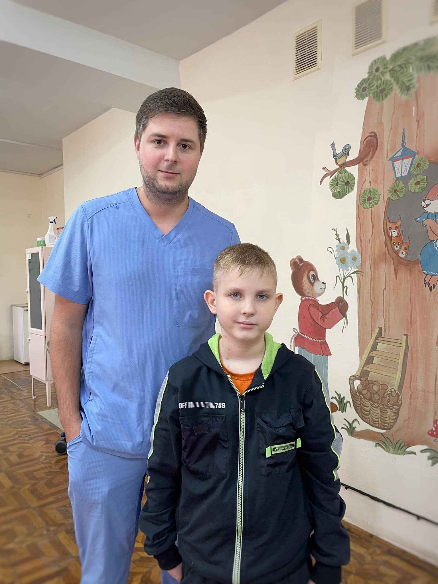 11-річний хлопець із Харкова після поранення вийшов із коми та проходить реабілітацію